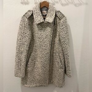 LOFT Women's Black and White Teddy Jacket